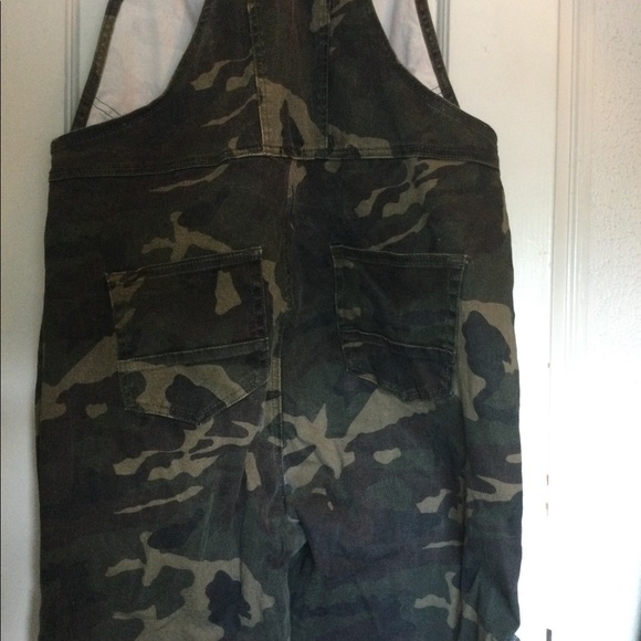 Forever 21 Camo Overalls - Picture 11 of 13